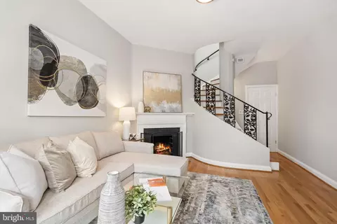 2702 Dumbarton St NW, Washington, DC 20007 photo 5