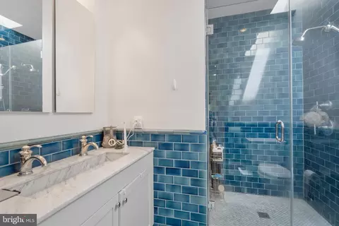 127 D St SE, Washington, DC 20003 photo 21