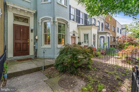 127 D St SE, Washington, DC 20003 photo 35