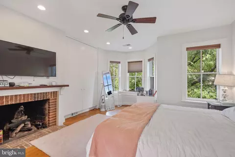 127 D St SE, Washington, DC 20003 photo 17