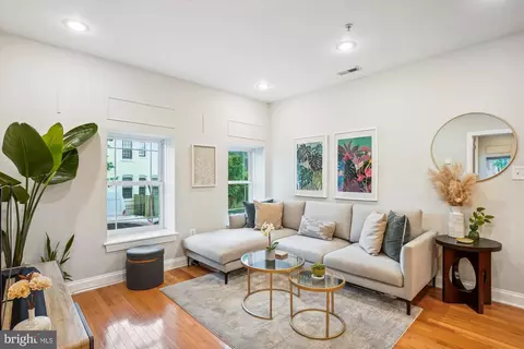 660 Morton Pl NE #4, Washington, DC 20002