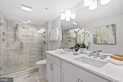 Bath - 819 D St NE #34, Washington, DC 20002 photo 2 of 6