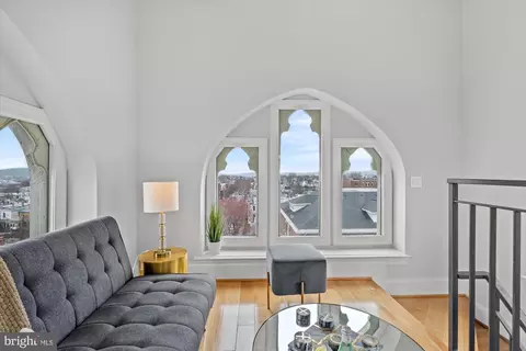 Living - 819 D St NE #34, Washington, DC 20002 photo 5 of 5