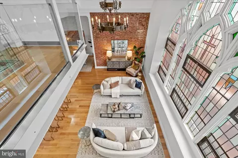 Living - 819 D St NE #34, Washington, DC 20002 photo 3 of 5