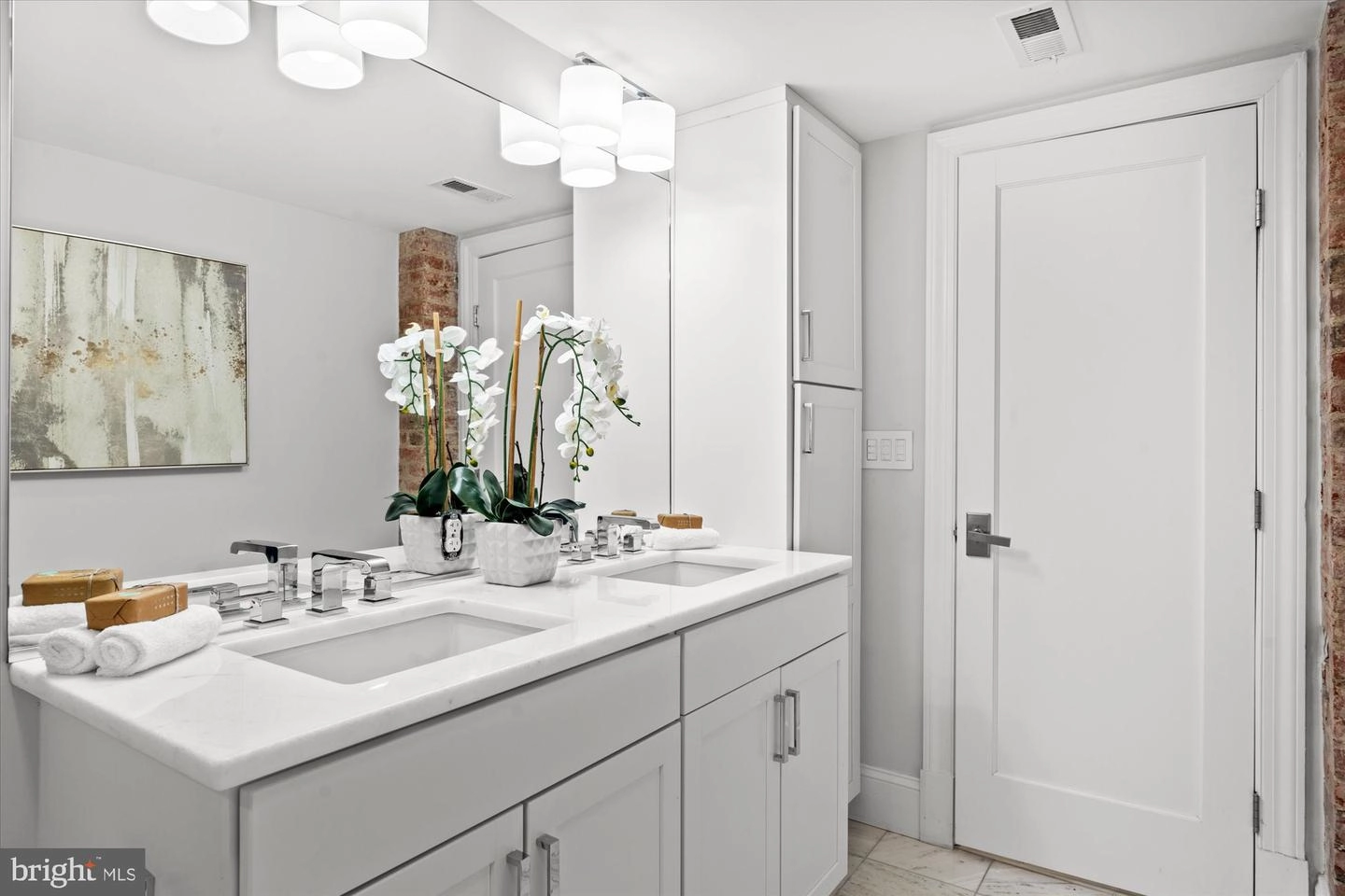 Bath - 819 D St NE #34, Washington, DC 20002 photo 3 of 6