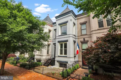 332 F St NE, Washington, DC 20002