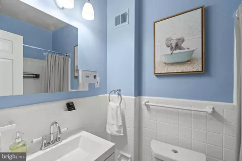 813 25th St NW, Washington, DC 20037 photo 26
