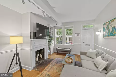 813 25th St NW, Washington, DC 20037 photo 11