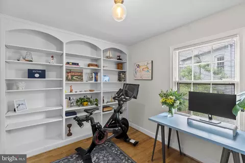 813 25th St NW, Washington, DC 20037 photo 29
