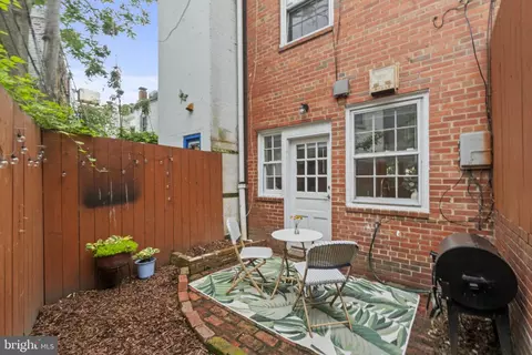 813 25th St NW, Washington, DC 20037 photo 31