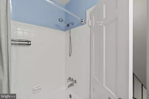 813 25th St NW, Washington, DC 20037 photo 27