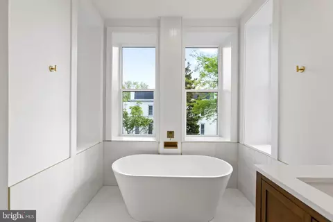 Bath - 1825 N Capitol St NE #2, Washington, DC 20002 photo 2 of 4