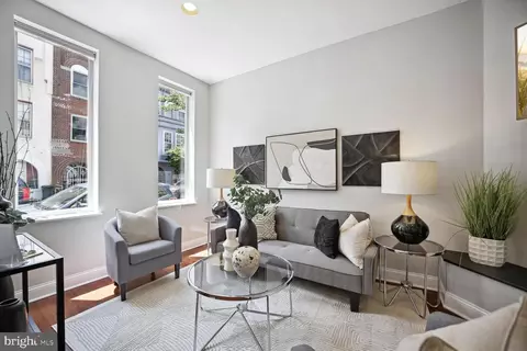 646 Acker Pl NE, Washington, DC 20002 photo 3