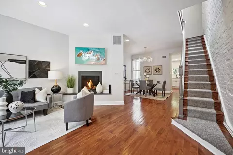 646 Acker Pl NE, Washington, DC 20002 photo 2