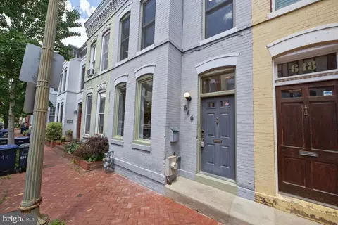 646 Acker Pl NE, Washington, DC 20002