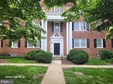 3821 W Street St SE #302, Washington, DC 20020