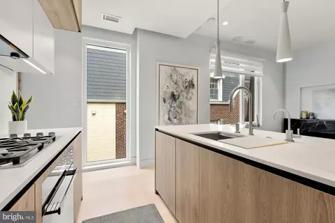 4013 Davis Pl NW #8, Washington, DC 20007 photo 13