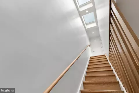4013 Davis Pl NW #8, Washington, DC 20007 photo 36