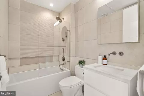4013 Davis Pl NW #8, Washington, DC 20007 photo 25