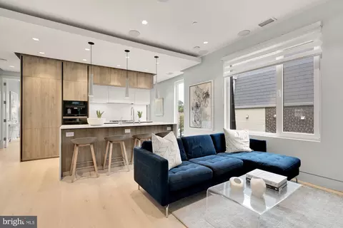 4013 Davis Pl NW #8, Washington, DC 20007 photo 2