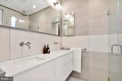 4013 Davis Pl NW #8, Washington, DC 20007 photo 20
