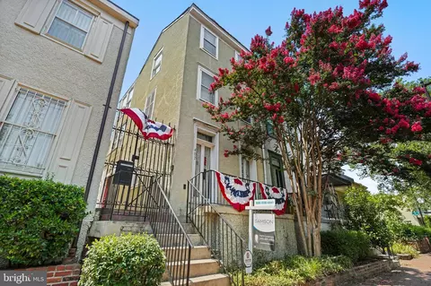 407 11th St SE, Washington, DC 20003