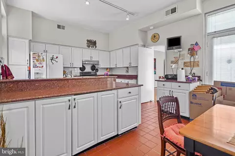 407 11th St SE, Washington, DC 20003 photo 12