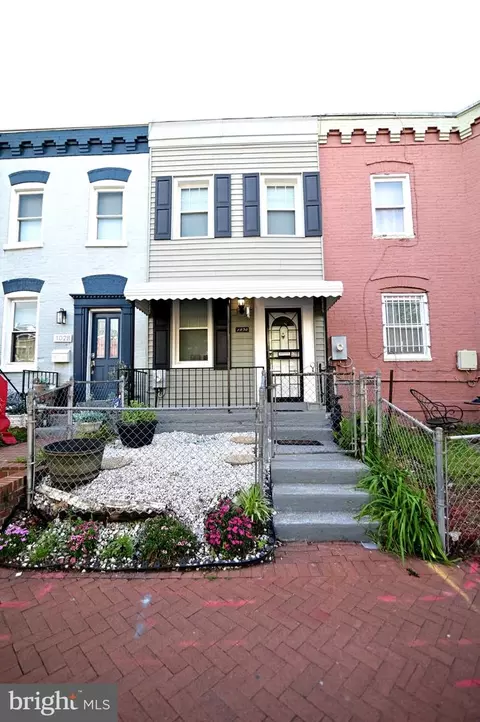 1030 4th St NE, Washington, DC 20002