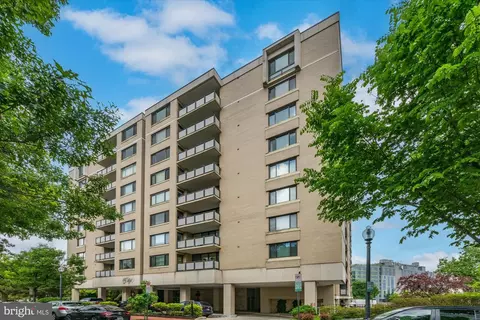 800 25th St NW #302, Washington, DC 20037