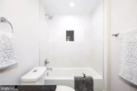 1421 Spring Rd NW #C04, Washington, DC 20010 photo 14