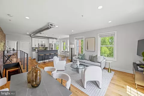 1200 Euclid St NW #4, Washington, DC 20009