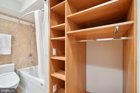 1301 20th St NW #1007, Washington, DC 20036 photo 16