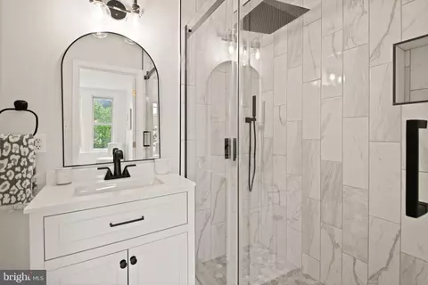 626 L St NE, Washington, DC 20002 photo 24