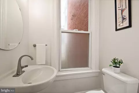 626 L St NE, Washington, DC 20002 photo 17