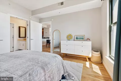 Bedroom - 910 M St NW #1002, Washington, DC 20001 photo 2 of 3