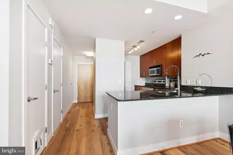 Entry Way - 910 M St NW #1002, Washington, DC 20001 photo 4 of 4