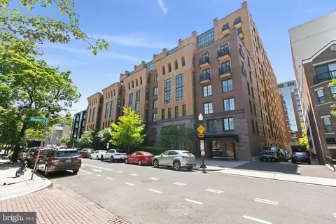 910 M St NW #1002, Washington, DC 20001