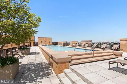 Exterior - 910 M St NW #1002, Washington, DC 20001 photo 2 of 3