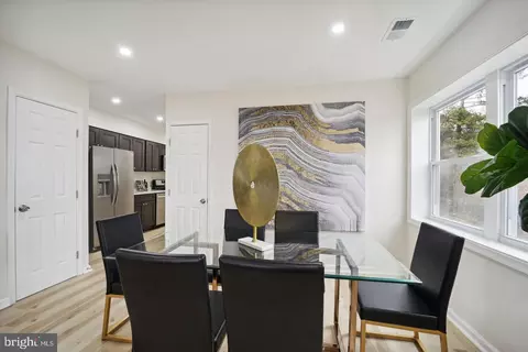 Dining - 1916 1918 M St NE, Washington, DC 20002 photo 5 of 6