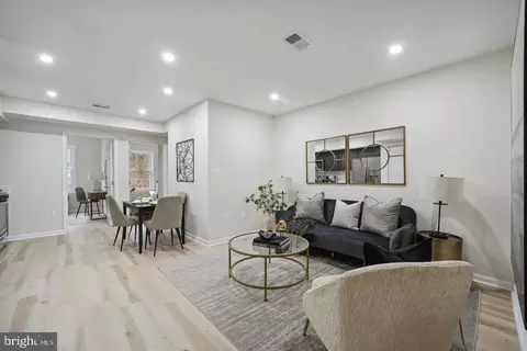 Entry Way - 1916 1918 M St NE, Washington, DC 20002 photo 1 of 3