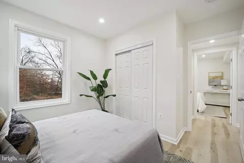 Bedroom - 1916 1918 M St NE, Washington, DC 20002 photo 8 of 11