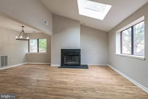 3435 Summit Ct NE #3435, Washington, DC 20018