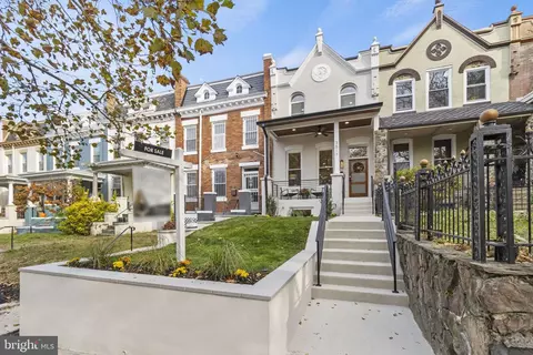 3517 Holmead Pl NW, Washington, DC 20010