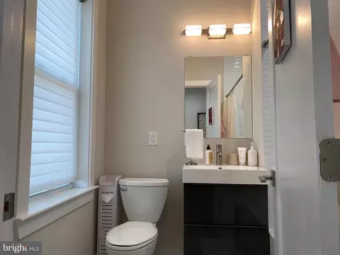 1312 C St NE, Washington, DC 20002 photo 29