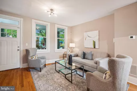 1630 E Street St SE, Washington, DC 20003 photo 4