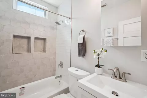 1630 E Street St SE, Washington, DC 20003 photo 15