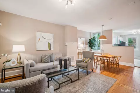 1630 E Street St SE, Washington, DC 20003 photo 3