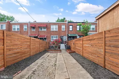 Exterior - 315 19th St NE, Washington, DC 20002 photo 4 of 4