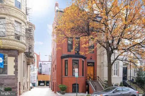 2010 Hillyer Pl NW, Washington, DC 20009