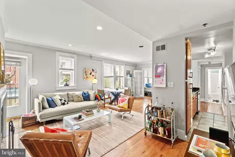 1736 18th St NW #203, Washington, DC 20009